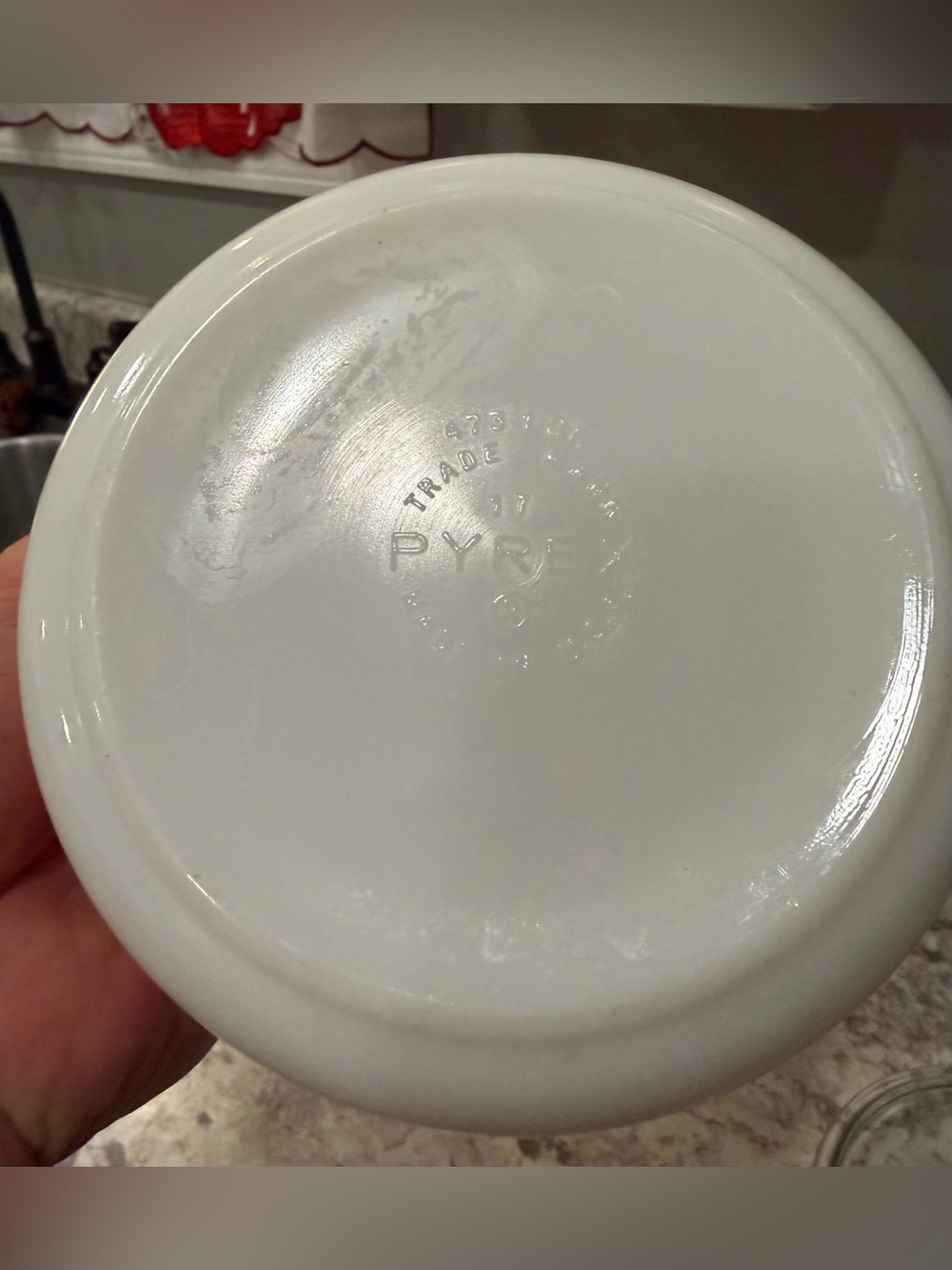 Pyrex Pink Amish Butterprint - Picture 5 of 5
